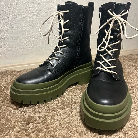 Cool Planet by Steve Madden Platform Combat Women's Boots - Picture 7 of 7